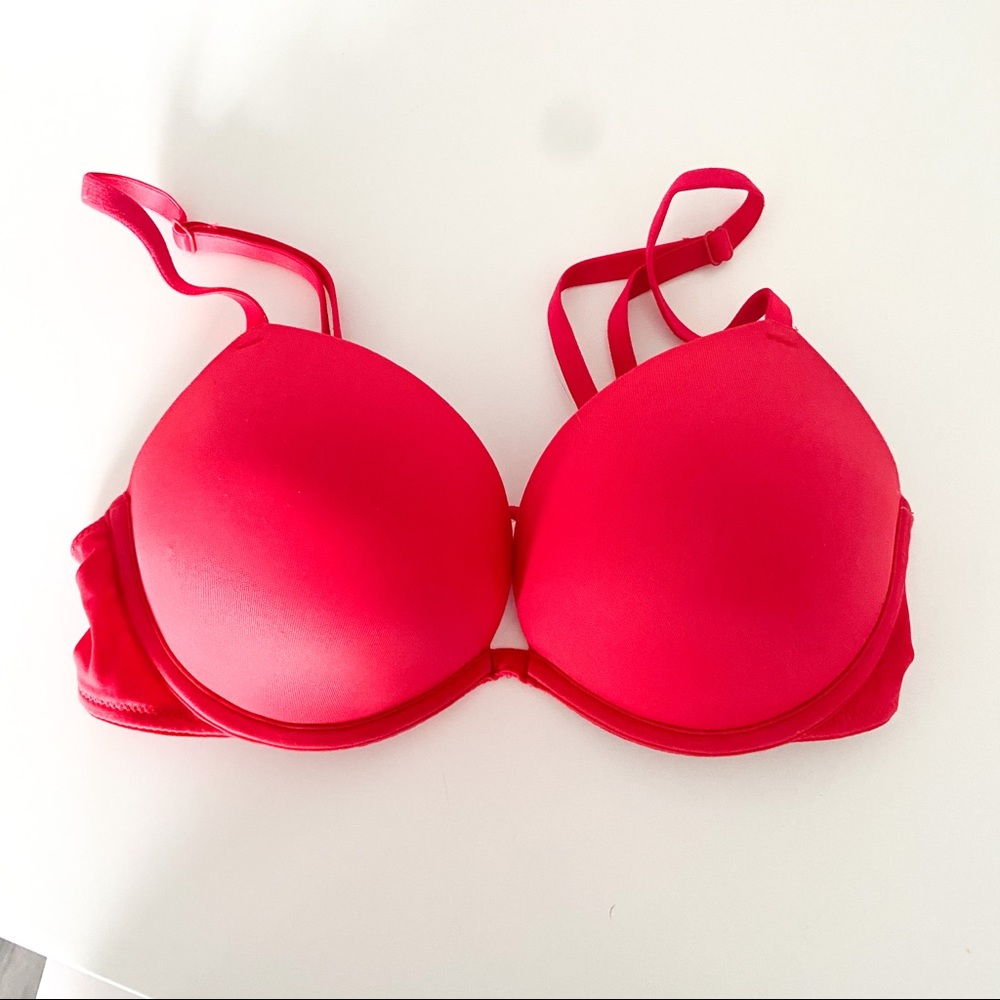 VICTORIA SECRET “WEAR EVERYWHERE” PUSH UP BRA